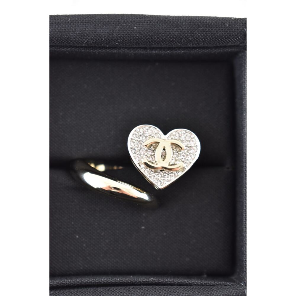 Chanel 26P Silver Gold Crystal Heart CC Logo Spiral Metal Fashion Finger Ring 52 - Picture 7 of 16